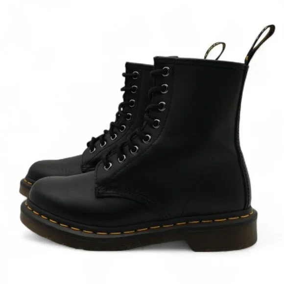 Dr. Martens Women's Size 6 Black 1460 Smooth Leather 8 Eye Lace Up Ankle Boots